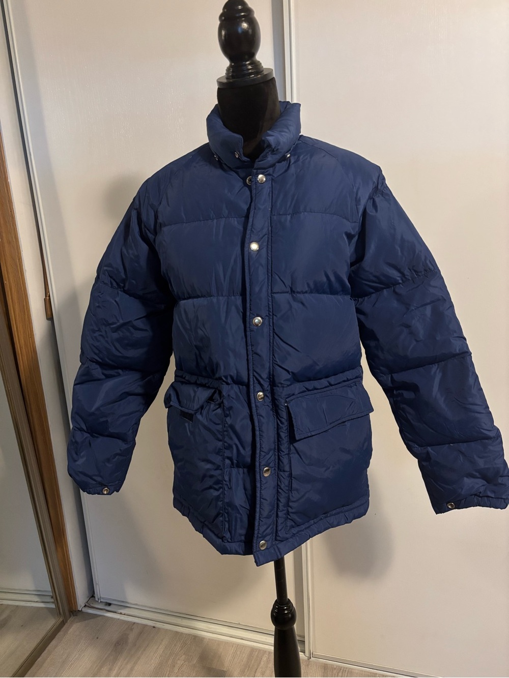 VTG Down Puffer Jacket Designs Womens Sz S Navy Blue Winter Warmth Travel Snow